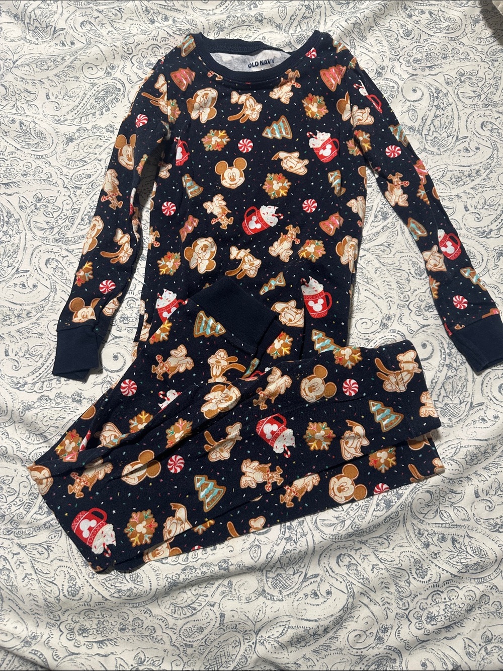 Old Navy Kids Navy Holiday Disney Cookie Print Pajama Set